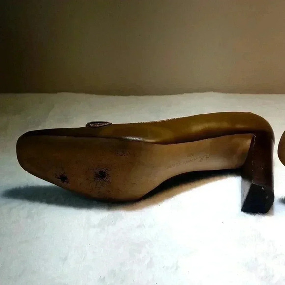 ANNE KLEIN Leather upper pump - Picture 6 of 10